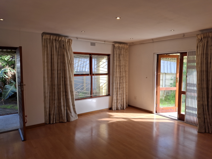 3 Bedroom Property for Sale in Pelican Park Western Cape